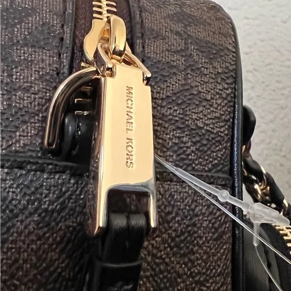 SALE🔥🔥MICHAEL KORS SIGNATURE ELLIOT STUDDED TIGER PRINT CALF HAIR SHOULDER BAG
